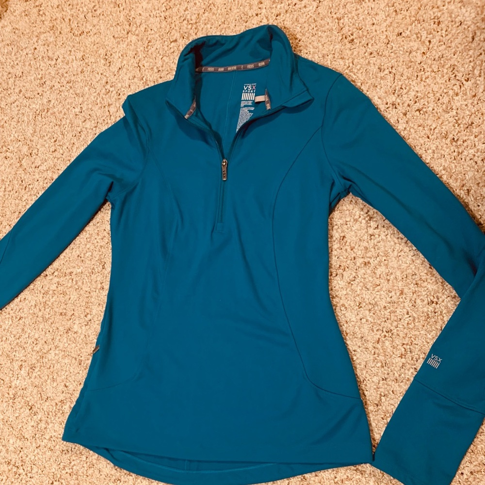 VSX Athletic top size Small